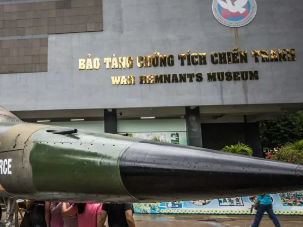 Alternative view of 1-Day Ho Chi Minh City Tour – Explore Landmarks, History & Saigon River