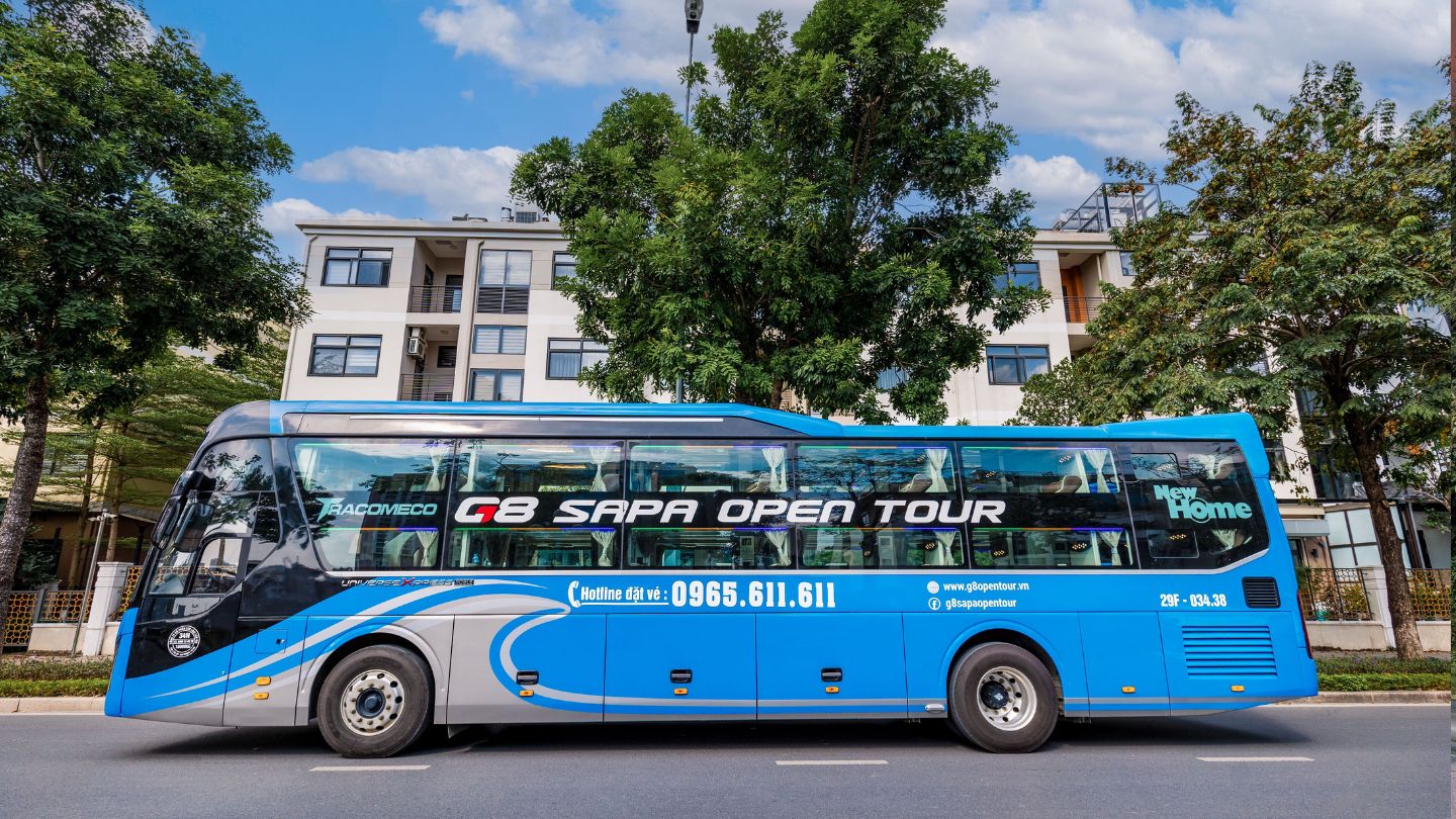 g8 open tour bus