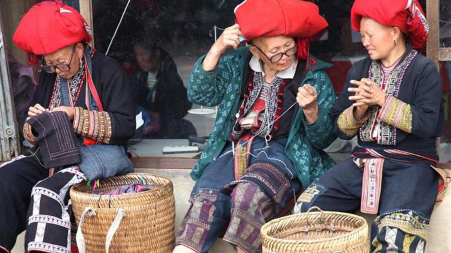 Sapa Ethnic Groups: Explore the Colorful, Inspiring Cultures 13 Sapa-ethnic-groups-3