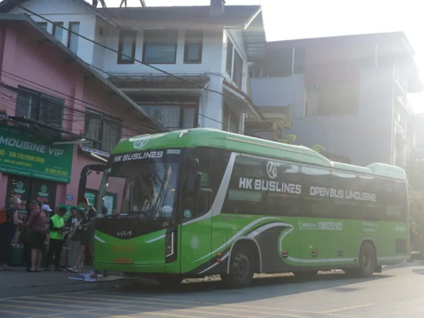 HK open tour sapa to halong bay bus 9 | Sapa Nomad