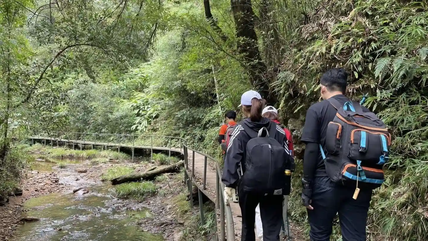 Hiking Fansipan | Sapa Nomad