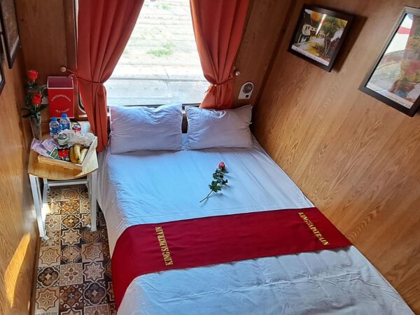 King Express Train from Hanoi to Sapa