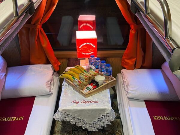 King Express Train from Hanoi to Sapa