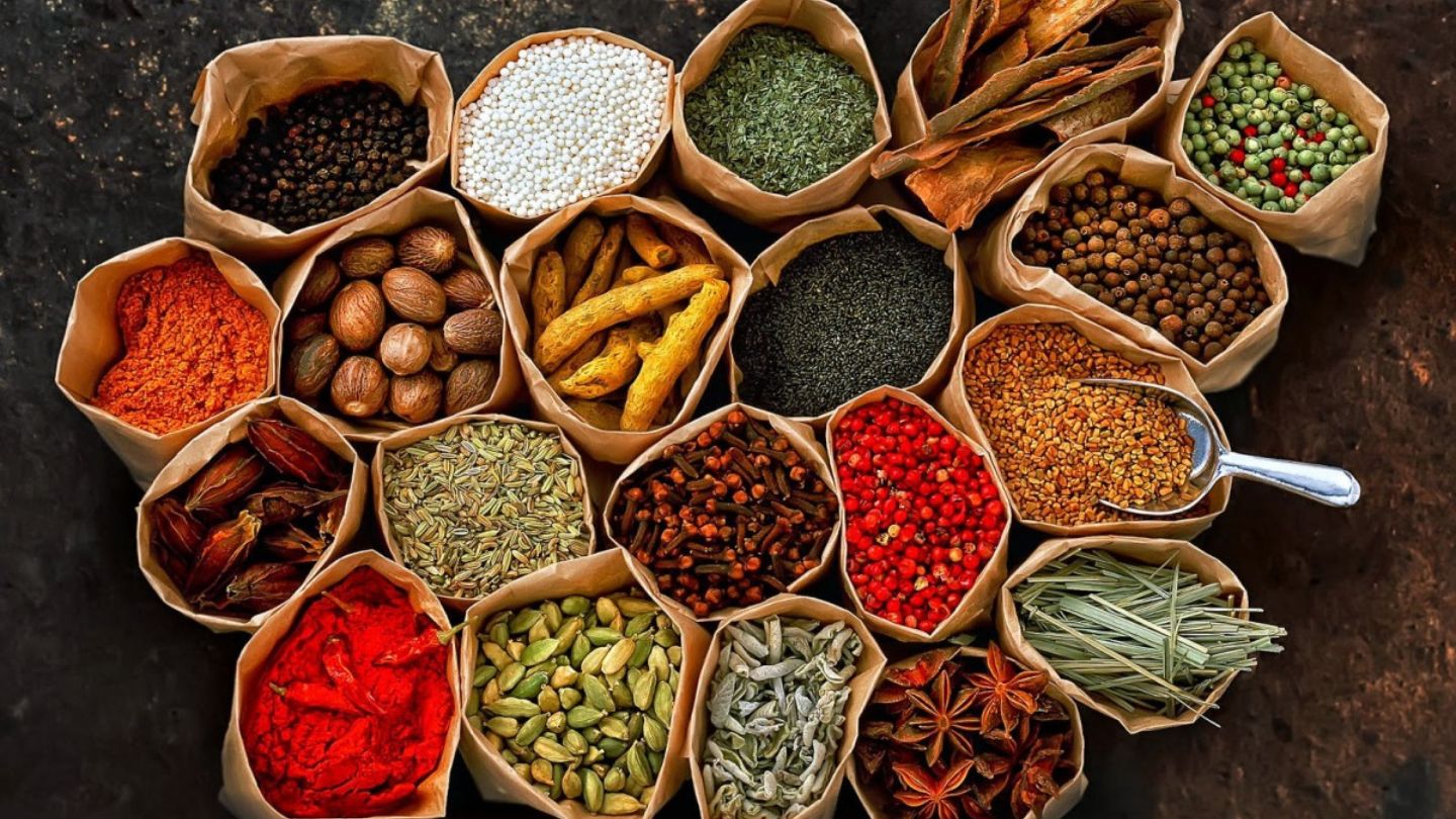 What to Buy in Sapa? 19+ Cheerful Authentic Travel Keepsakes 54 Local Spices Herbal Teas | Sapa Nomad