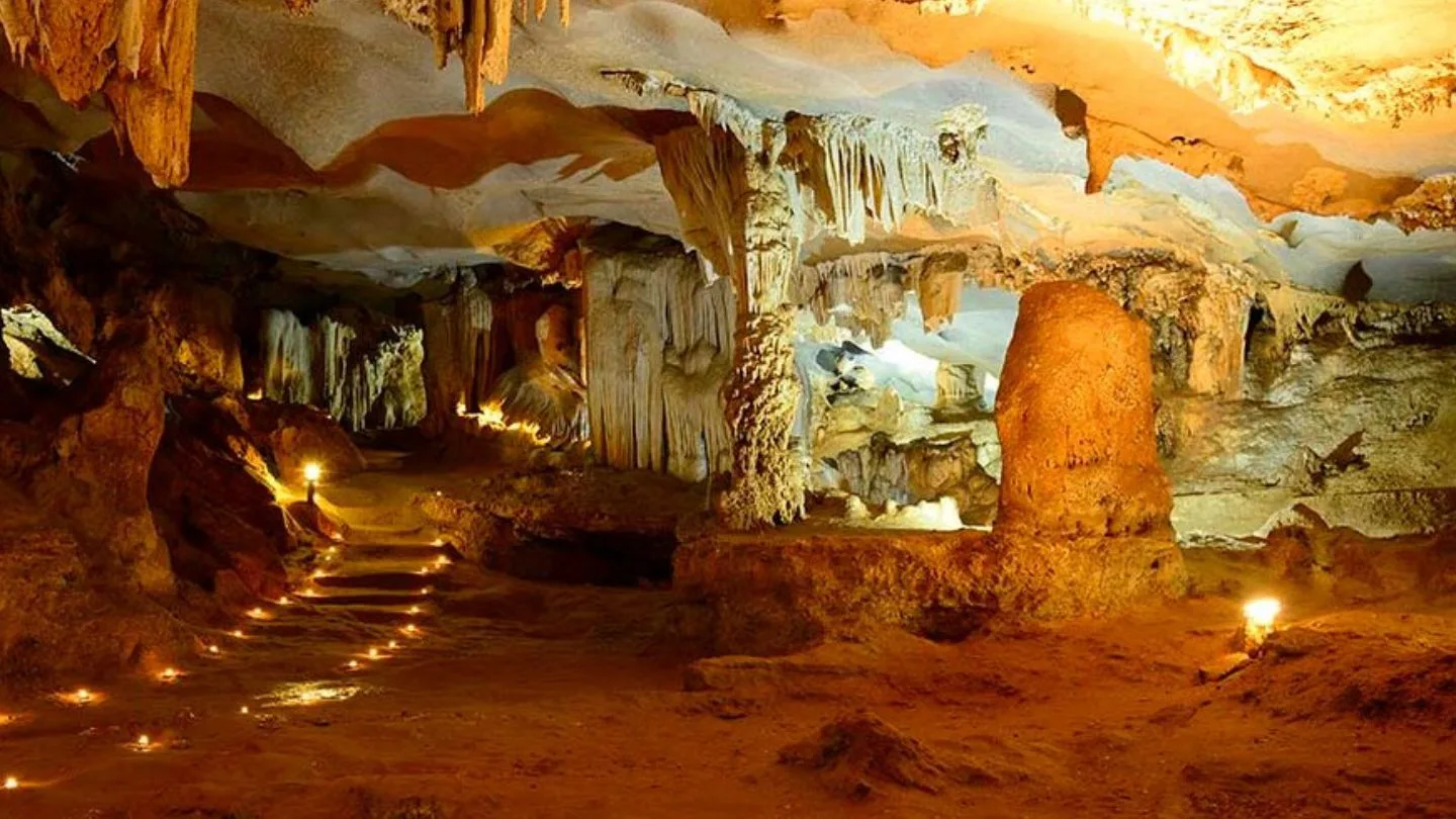 Coc San Cave: Enter a Beautiful & Powerful World of Calm 42 coc-san-cave-is-beautiful-for-nature-lovers