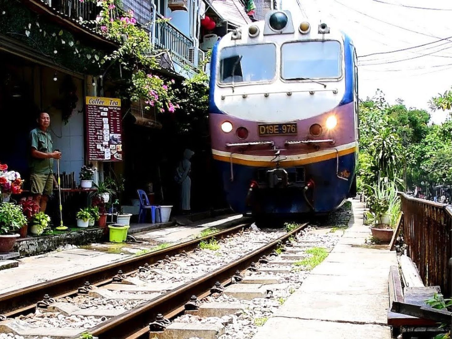 night train Hanoi to Hoi An