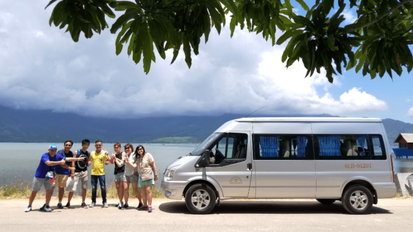 How to get from Hanoi to Halong Bay by private car