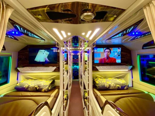 Bang Phan Bus - Royal Cabin from Hanoi to Ha Giang