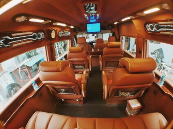 dream transport limousine 9 11 seats from hanoi to sapa 2 | Sapa Nomad