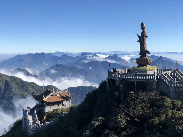 1 Day Hike Fansipan from Sapa by Sapa Nomad