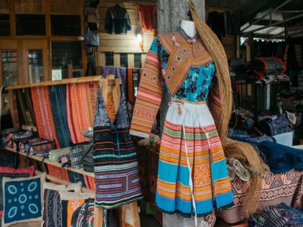 half day trek to cat cat y linh ho village | Sapa Nomad