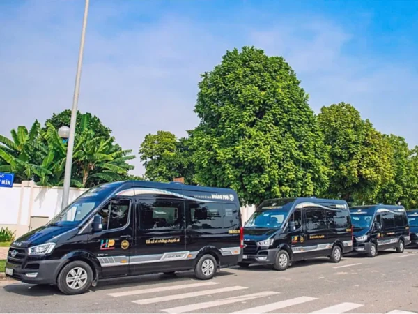 Hoang Phu Limousine 9 Seats from Hanoi to Cat Ba