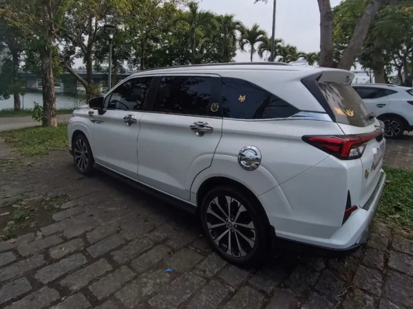 hue to da nang private car 2 | Sapa Nomad