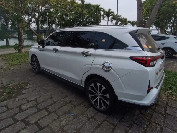 hue to hoi an private car 2 | Sapa Nomad