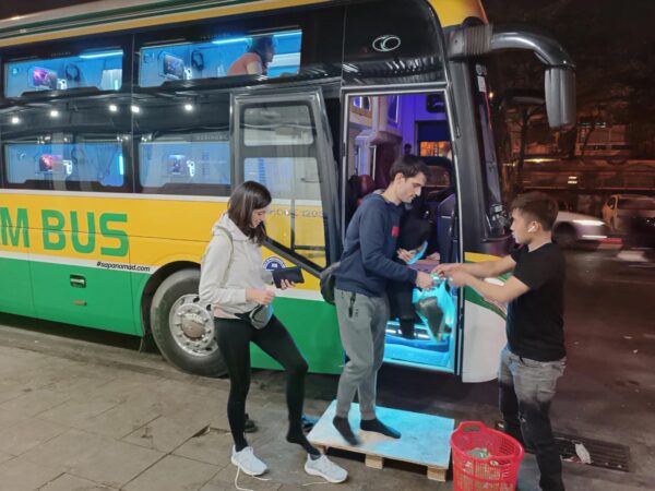 Kadham Bus VIP Sleeper Cabin Bus Hanoi