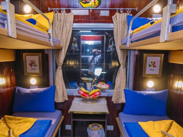 laman express train shared cabin | Sapa Nomad