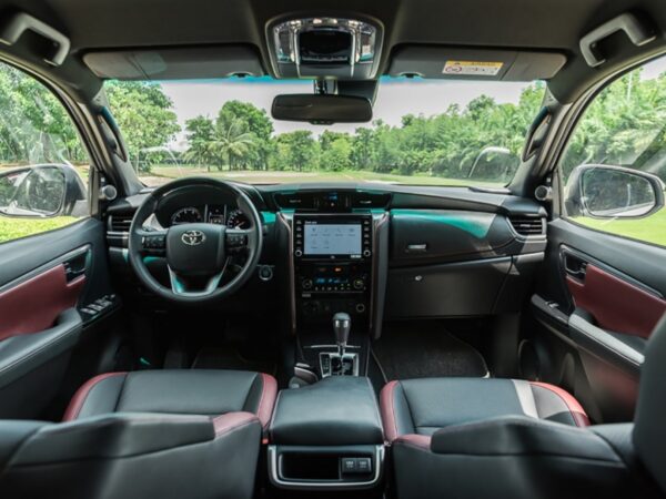 ninh binh halongbay private car 7 seats 1 | Sapa Nomad