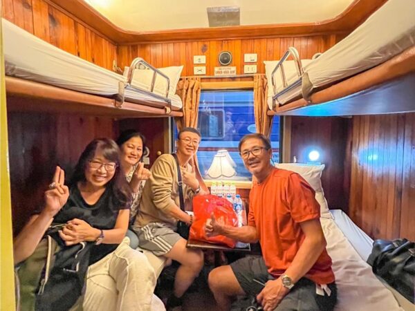 Sapaly Express Train from Hanoi to Sapa